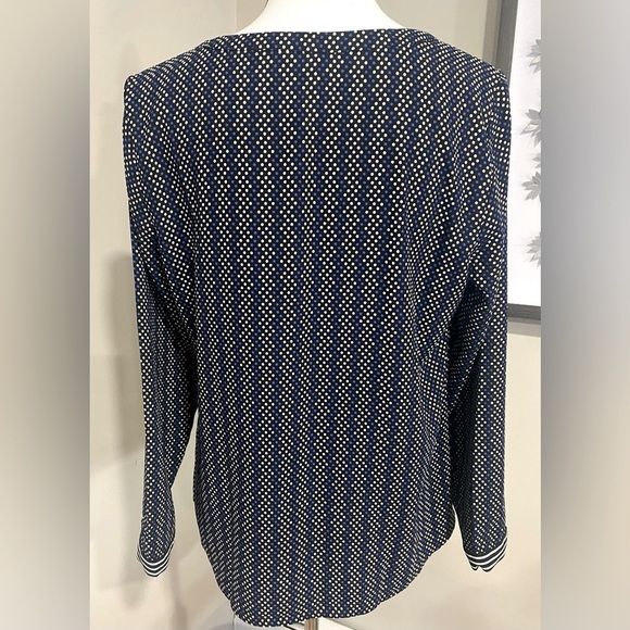 Talbots Women Blue Cream Polka Dot Blouse - Picture 2 of 8